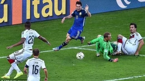 7-1！克洛泽破纪录+德国18分钟5球血洗巴西 东道主64年主场不败神话终结