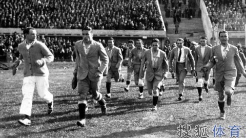 1930年决赛经典回眸：三个进球铸就首届世界杯世纪大逆转