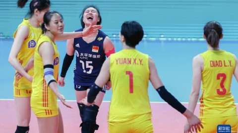 “中国女排2-3惜败土耳其，新帅赵勇首秀遗憾收场”