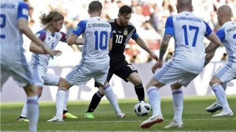 十人高卢雄鸡力擒桑巴军团，法国热身赛2-1掀翻巴西