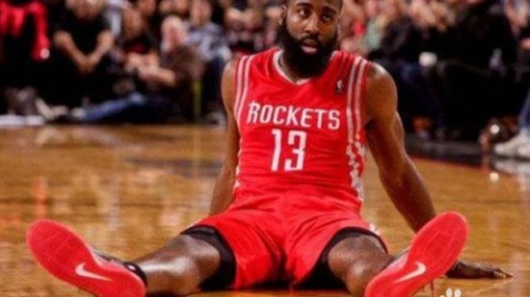 欧冠生死战！本菲卡迎战莱比锡，谁能抢占出线先机？