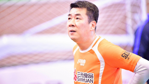 矮脚虎李红军：从延边马拉多纳到国安左路铁闸的绿茵传奇